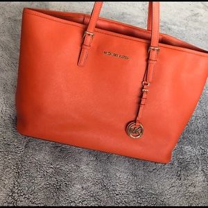 Michael Kors Jet Set tote